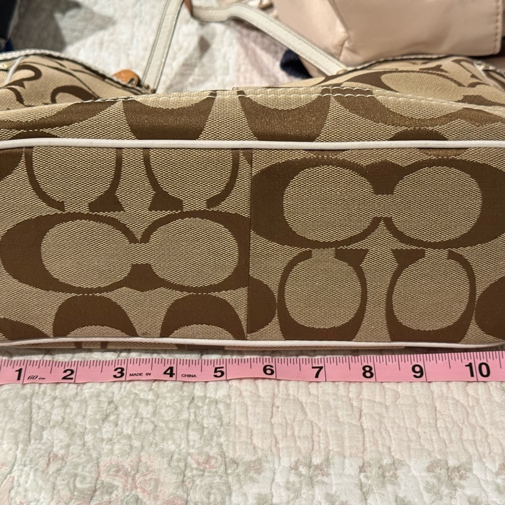 Coach Jacquard Tote Khaki White Python Trim Nearly Perfect Condition! - Picture 7 of 16